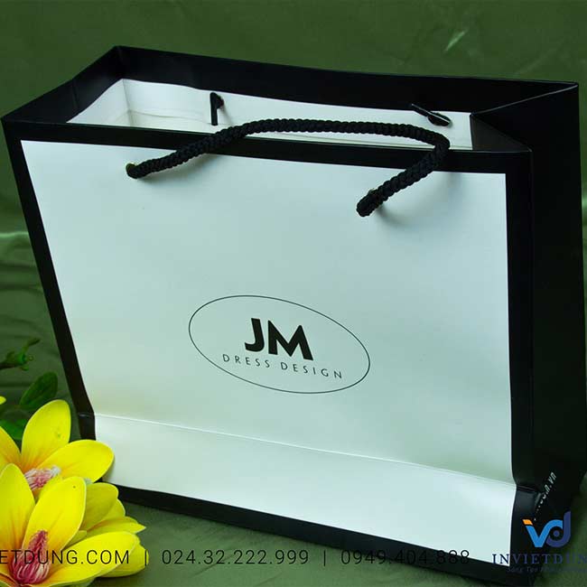 Mẫu túi giấy đựng quần áo thương hiệu JM Dress