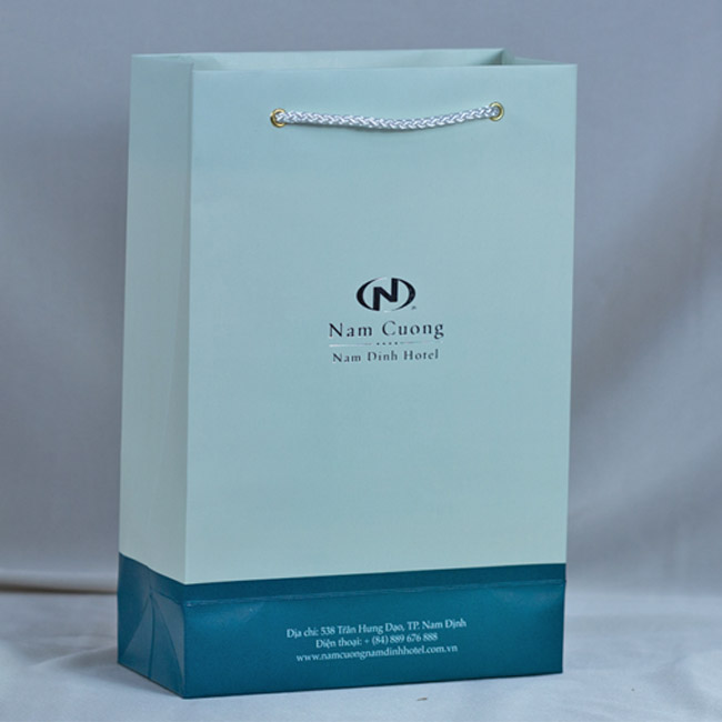 Mẫu túi giấy khách sạn Nam Cường Nam Định