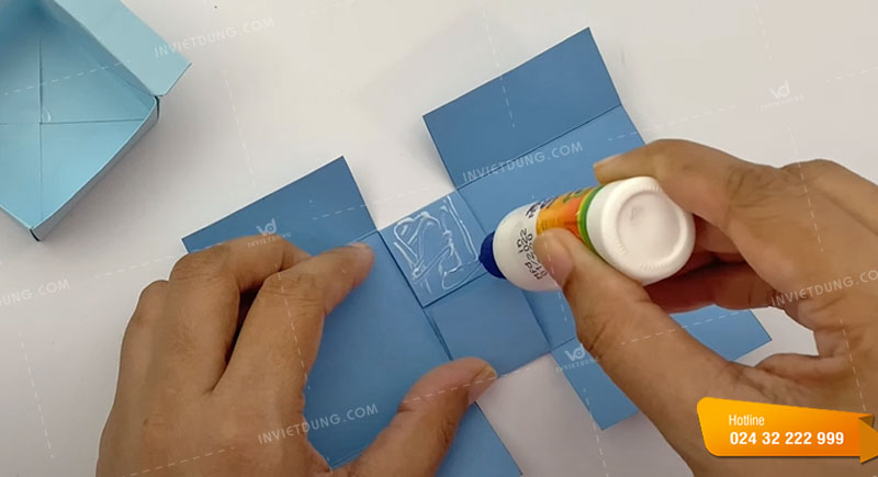 Gấp phần vỏ hộp bước 4