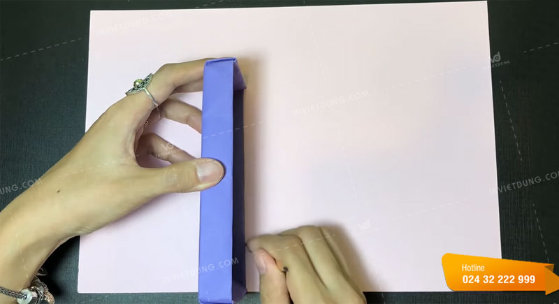 Gấp phần vỏ hộp bước 1