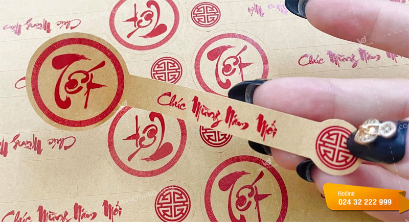 Mẫu tem dán quà Tết bằng giấy kraft