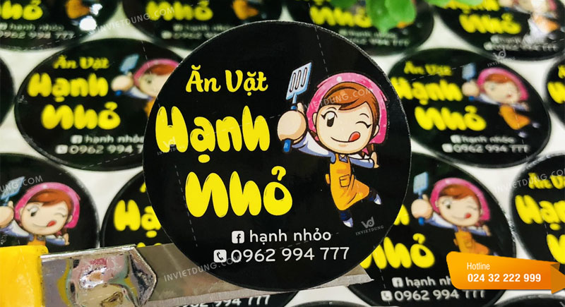 Mẫu tem nhãn decal dán trà sữa ăn vặt Hạnh Nhỏ