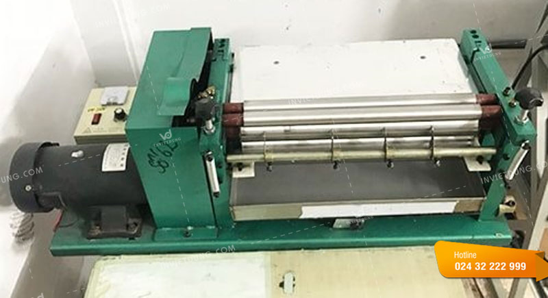 Máy bồi giấy carton tự động