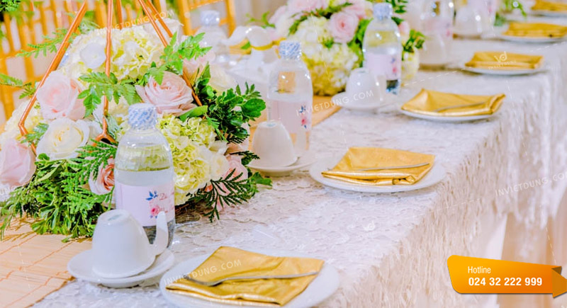 Những lưu ý khi thiết kế tem dán chai nước đám cưới