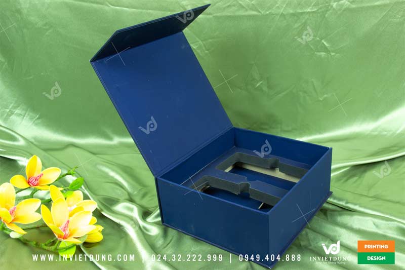 Mẫu hộp cứng đựng trà thương hiệu trà Tùng Lâm