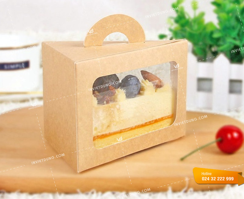 In hộp bằng giấy kraft hình tam giác đựng bánh kem
