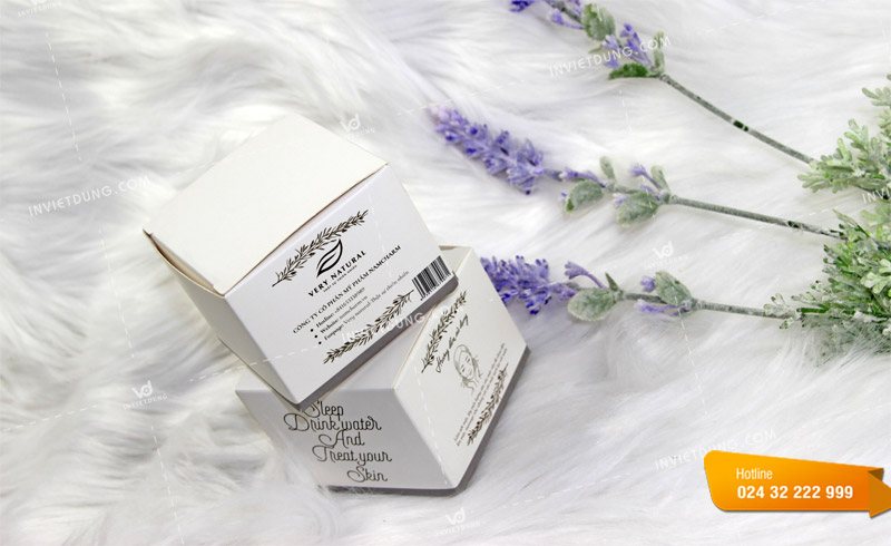 Mẫu hộp đựng mỹ phẩm thương hiệu Very Natural