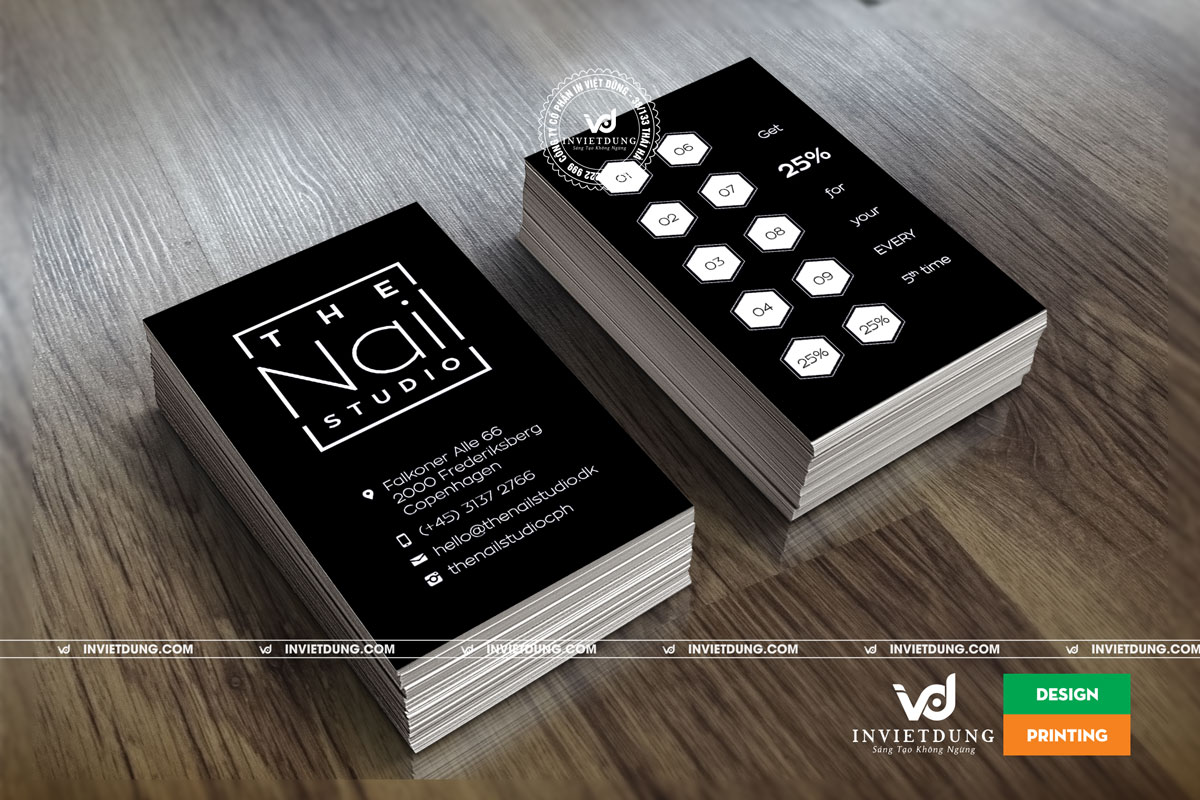 In business card tiệm nail Studio