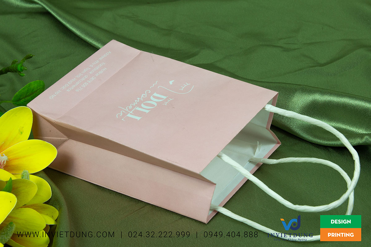 Tại sao cần in túi giấy đựng nước hoa theo yêu cầu?