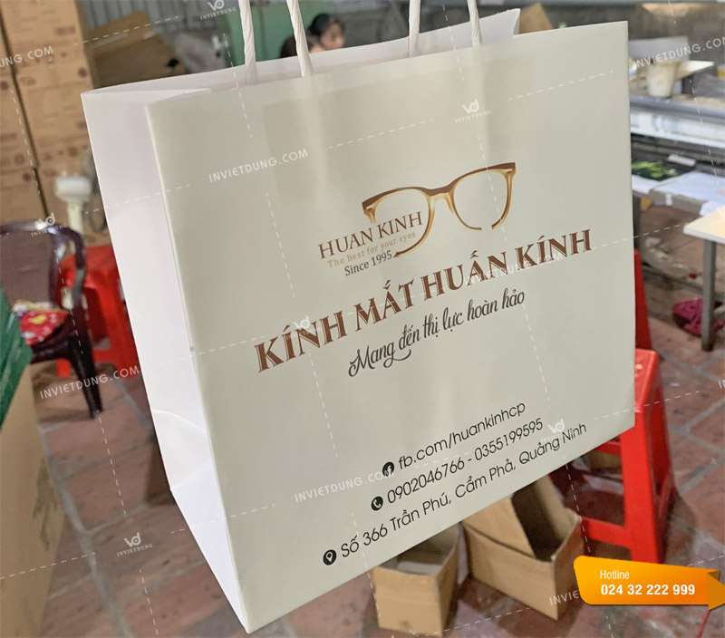 Mẫu bao bì kính mắt cửa hàng Huấn Kính