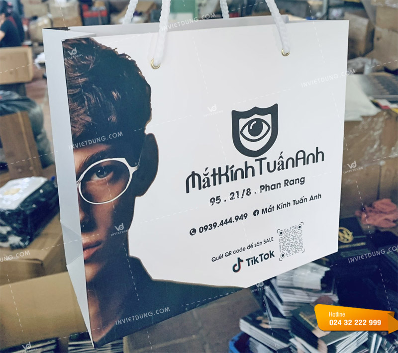 Mẫu túi xách giấy đựng mắt kình Tuấn Anh