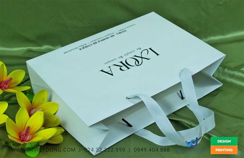 Túi giấy in logo mỹ phẩm Lxora