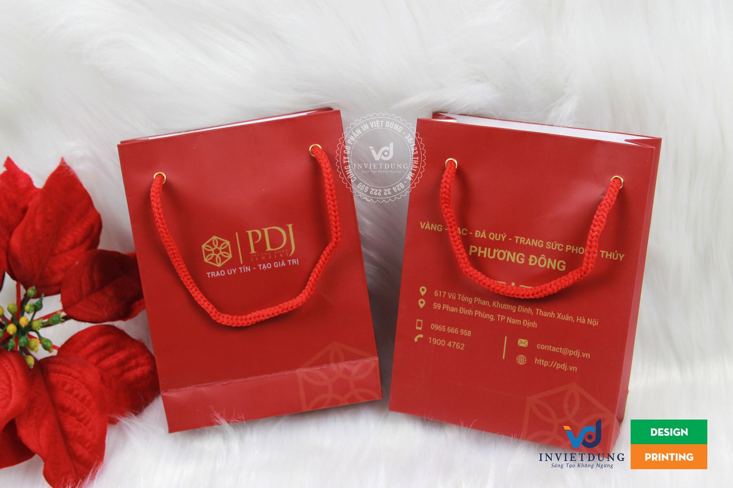In túi giấy có logo thương hiệu trang sức cao cấp PDJ
