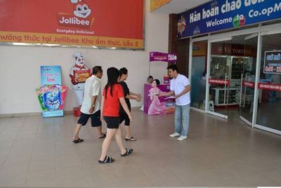 Phát tờ rơi thế nào cho hiệu quả?